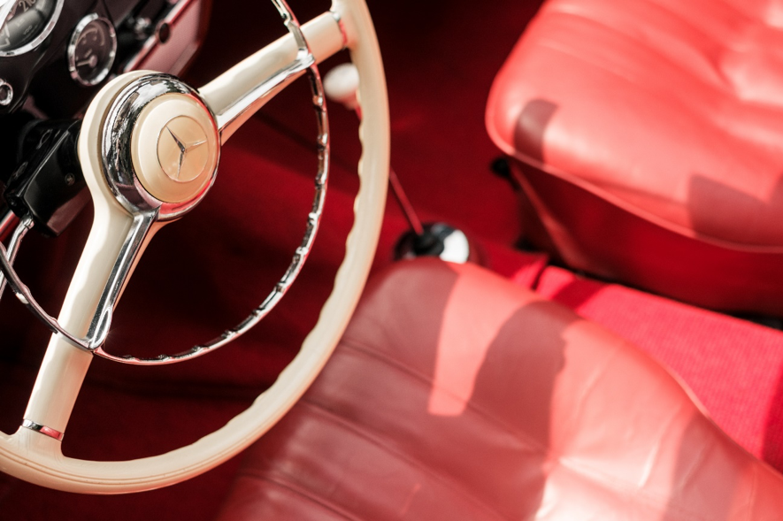 ヤナセの自動車保険の魅力とは？自動付加される無償サービス内容などを解説！