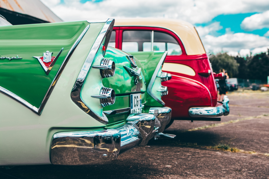 カーセンサーの口コミは「やらせ」が多いって本当?利用するメリットをご紹介